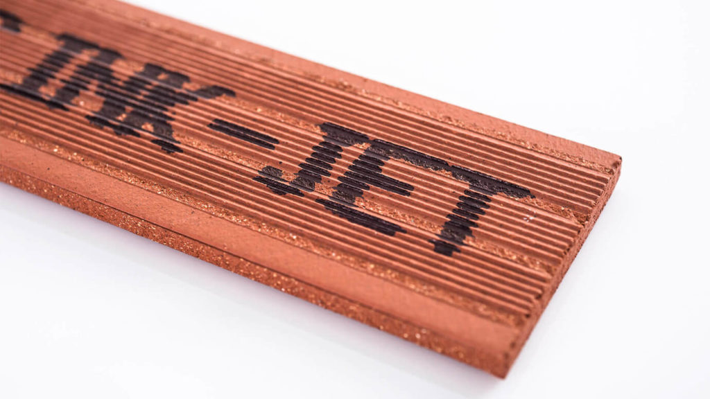 不規(guī)則產(chǎn)品表面標識 依瑪噴碼機來應(yīng)對